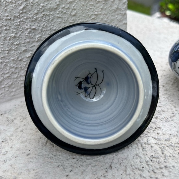 Hand Painted Blue Floral Ceramic Jam Jar with Strawberry Lid – Vintage 1997 - Picture 12 of 15